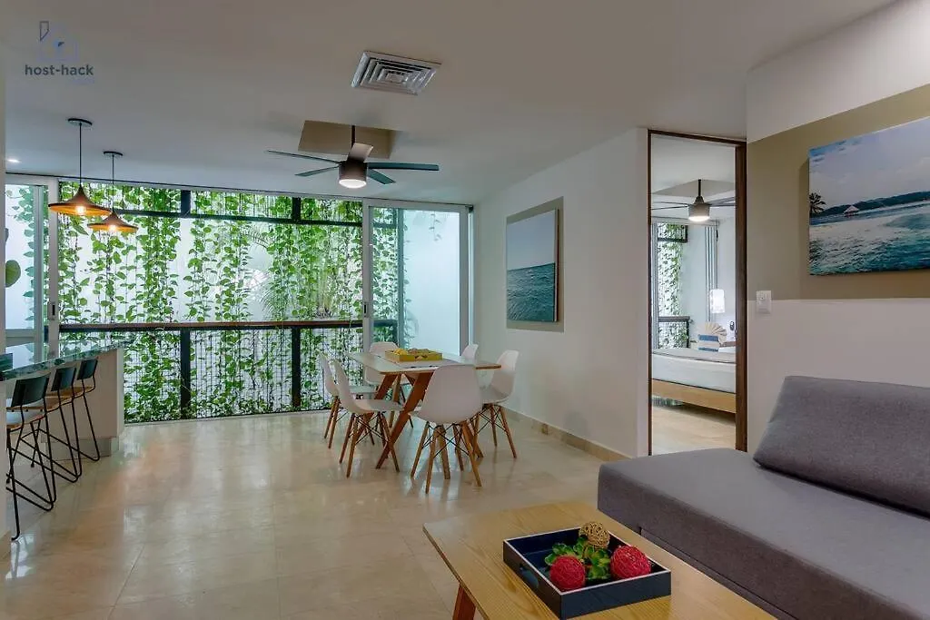 Danzamar 4, 5 Blocks Away From Playa Pelicanos Playa del Carmen Mexiko