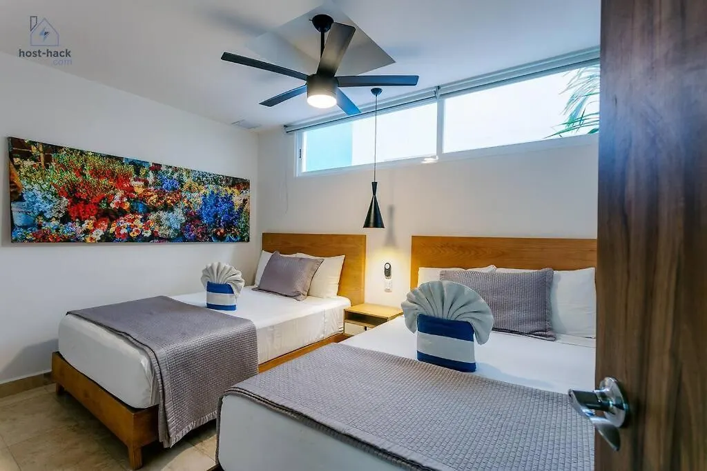 Danzamar 4, 5 Blocks Away From Playa Pelicanos Playa del Carmen Apartment