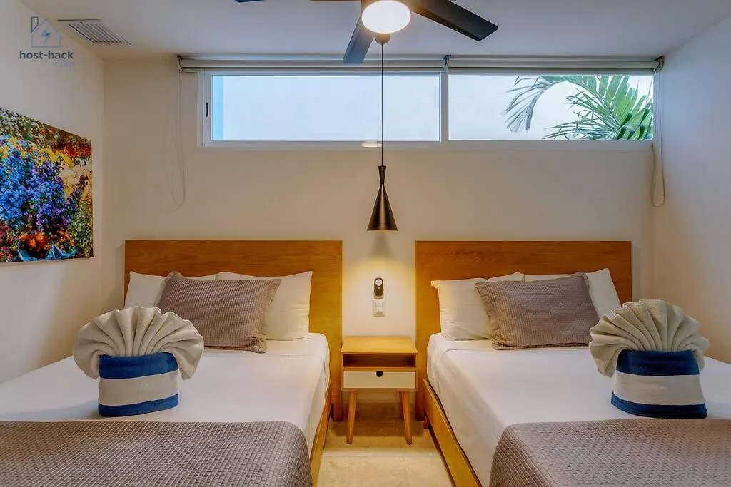Danzamar 4, 5 Blocks Away From Playa Pelicanos Playa del Carmen 0*,
